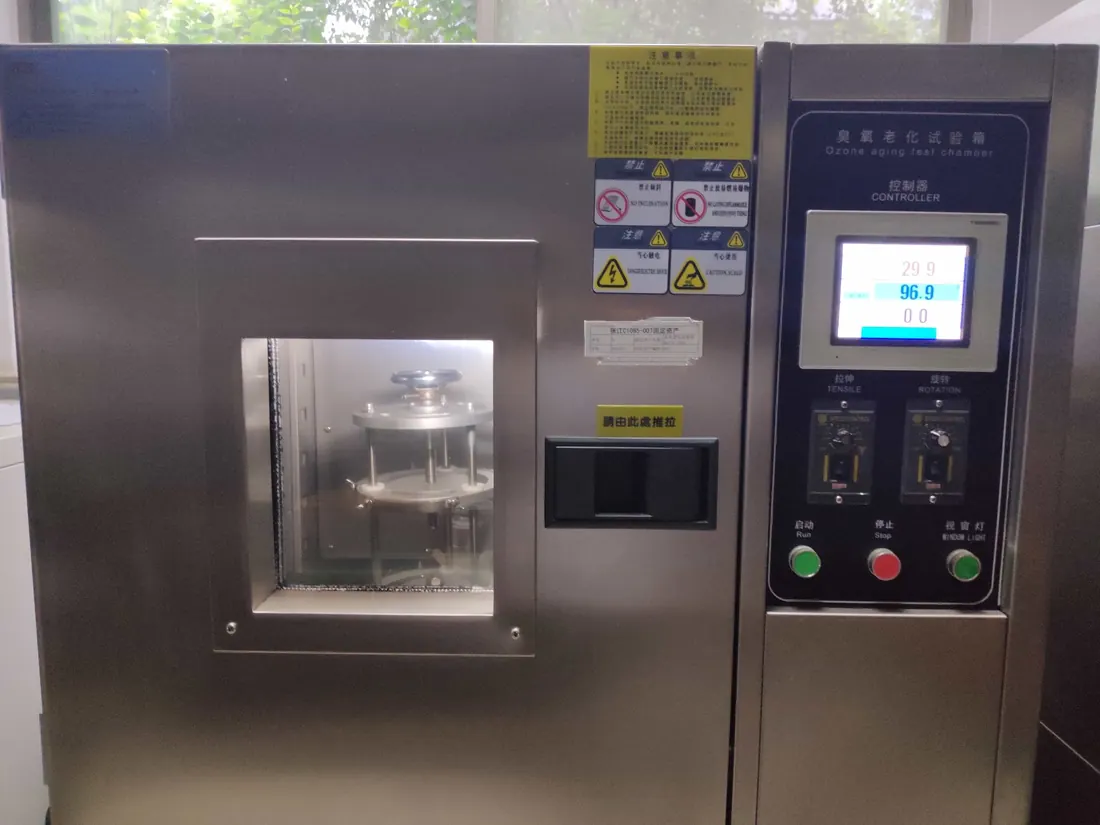 Ozone aging test chamber